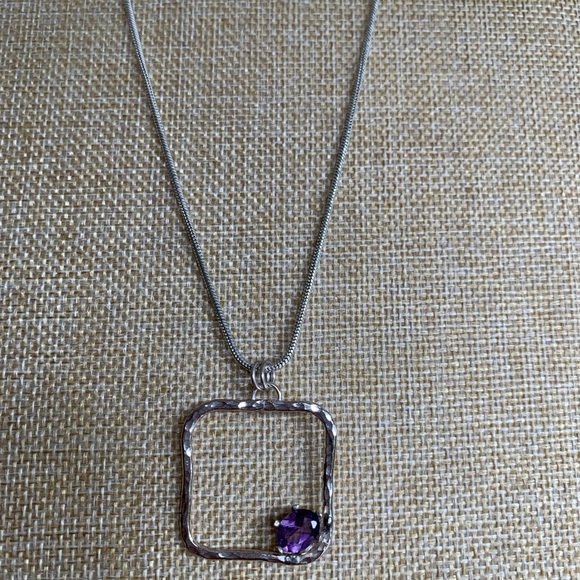 Artisan made sterling pendant with 2 carat plus amethyst stone. - Picture 5 of 11